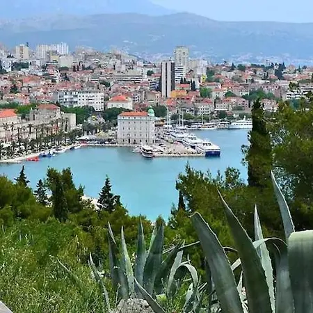 Apartment Maroen Lux And Old Town Split