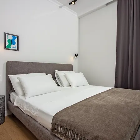 Maroen Lux And Old Town Apartment Split